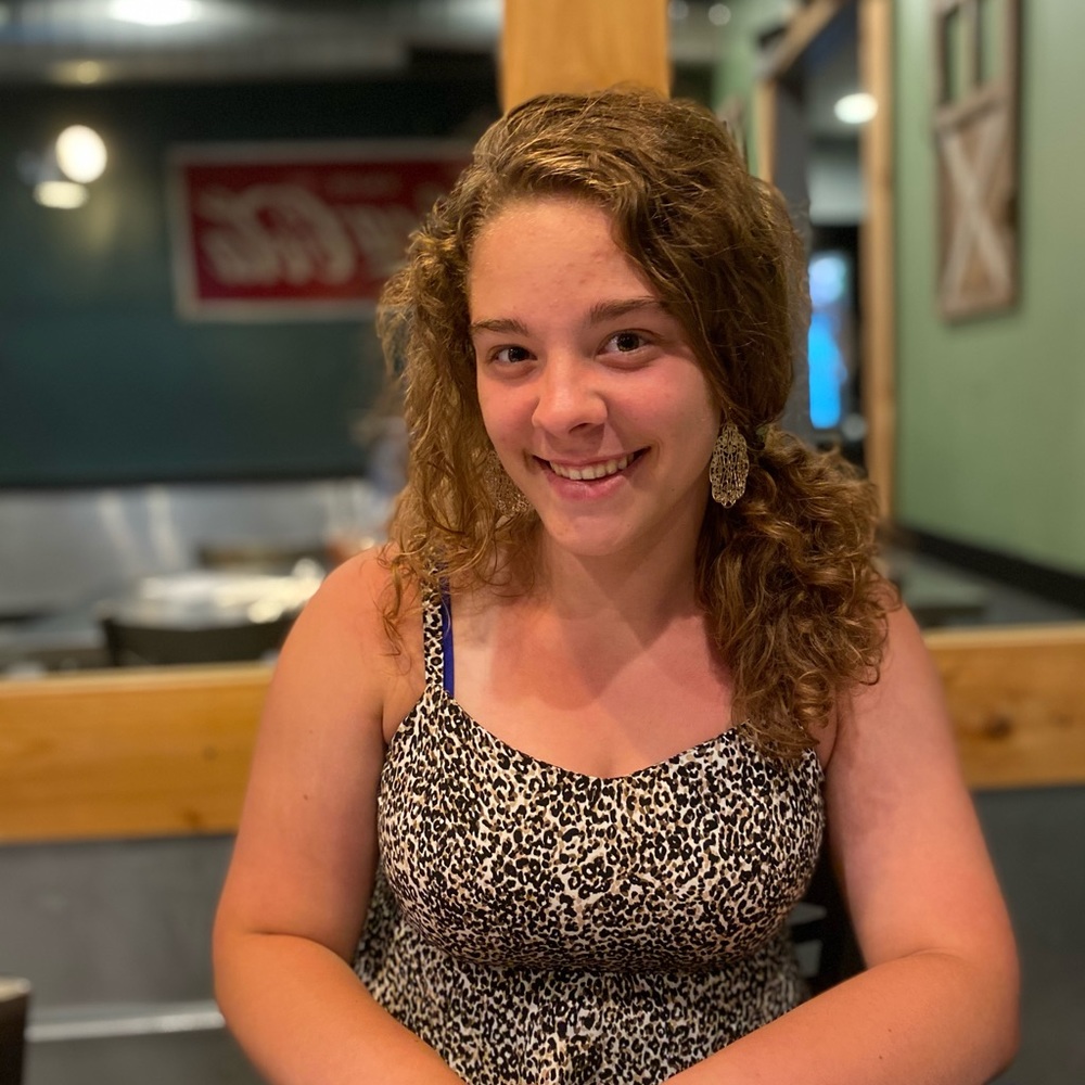 Meet your Posher, Maya